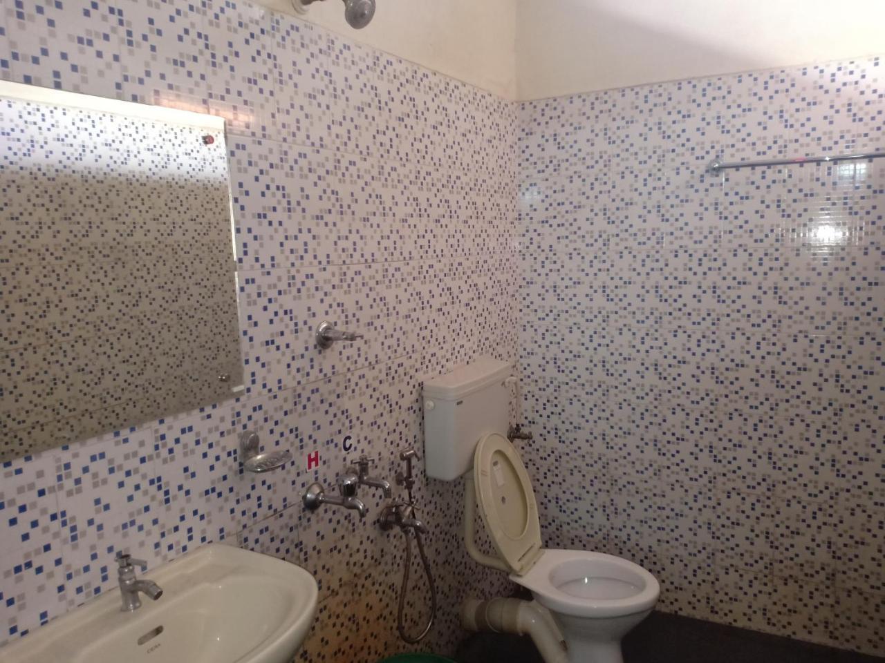 Hotel Woodlands Chottanikara Экстерьер фото